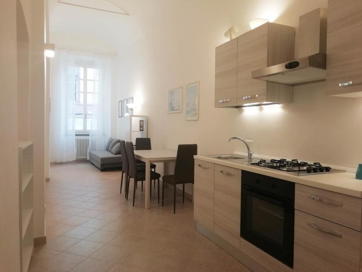 Mistrangelohome 5 - Appartamento In Pieno Centro Savona Exterior foto