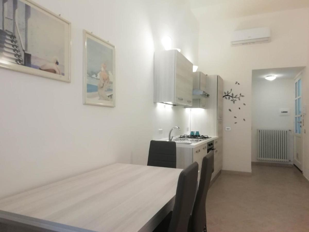 Mistrangelohome 5 - Appartamento In Pieno Centro Savona Exterior foto