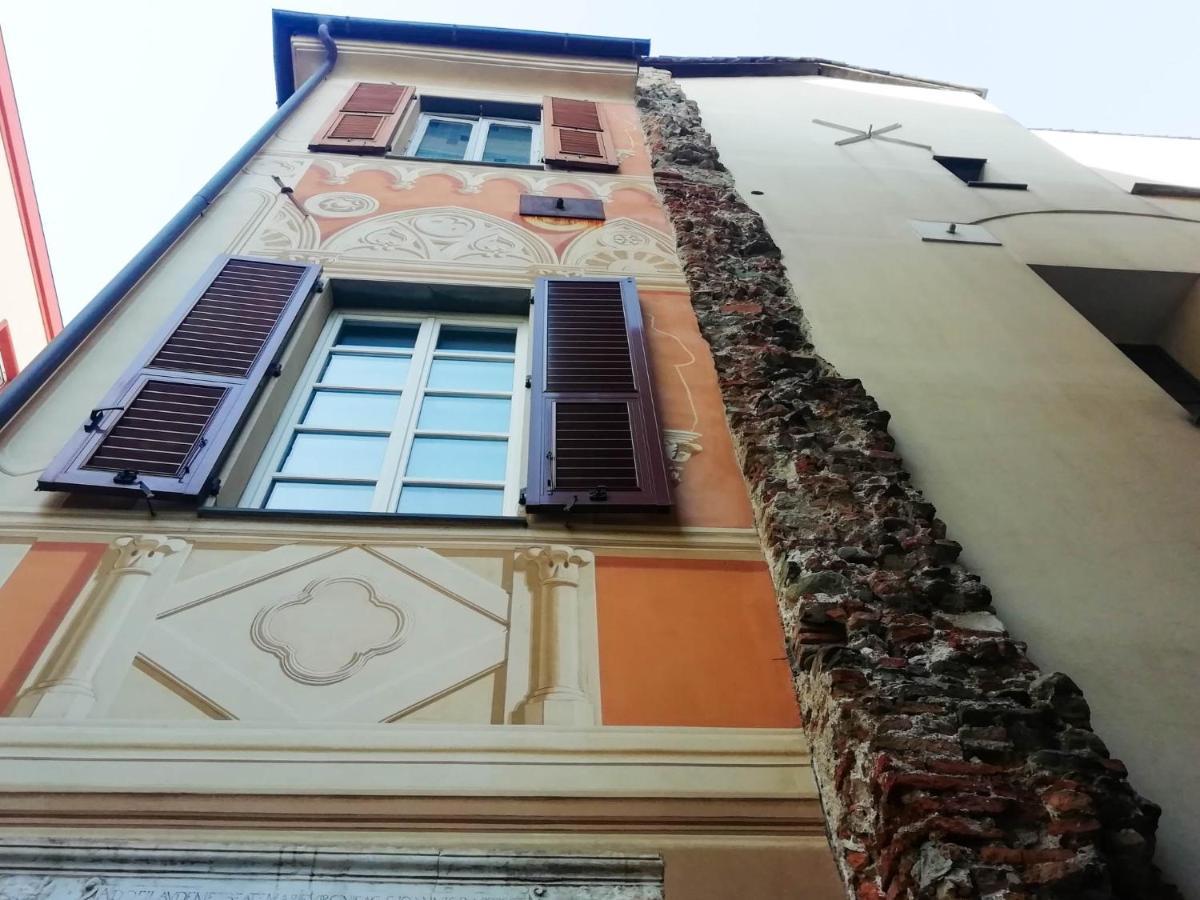 Mistrangelohome 5 - Appartamento In Pieno Centro Savona Exterior foto